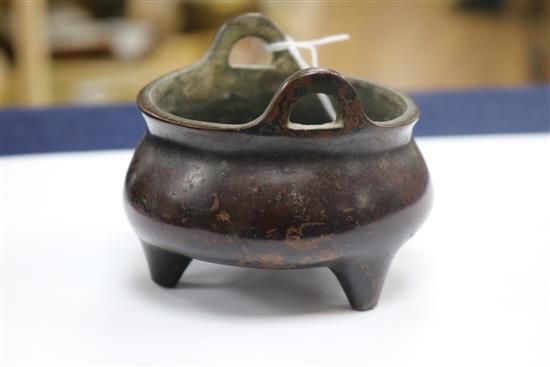 A Chinese bronze ding censer diameter 8cm height 7cm